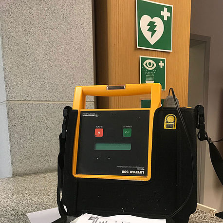 AED 1 Eingangsbereich / Anmeldung