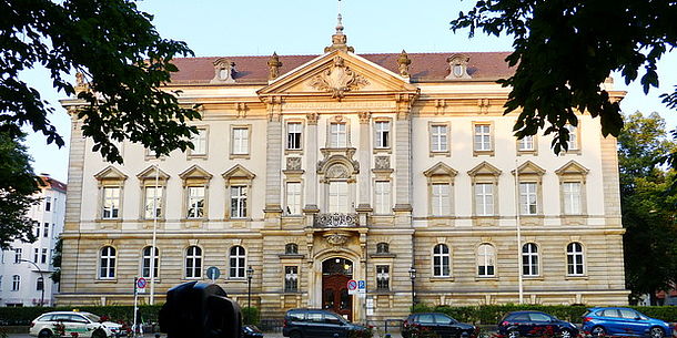Eingang Amtsgericht Charlottenbburg